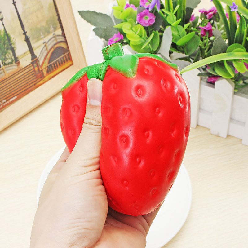 Jumbo Strawberry Squishy Lassan Emelkedő Puha Gyümölcs Kollekció Ajándék Dekor Játék