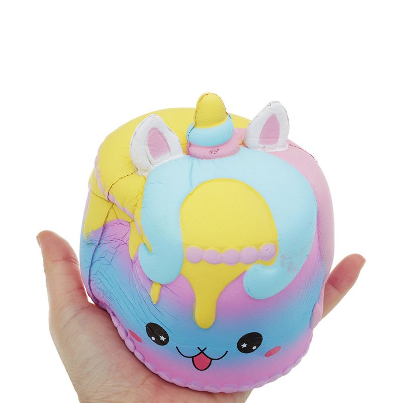 Kawaii Crown Cake Squishy Aranyos Puha Solw Rising Toy Rajzfilm Ajándékgyűjtemény Csomagolással