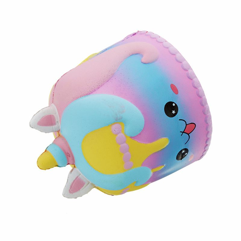 Kawaii Crown Cake Squishy Aranyos Puha Solw Rising Toy Rajzfilm Ajándékgyűjtemény Csomagolással