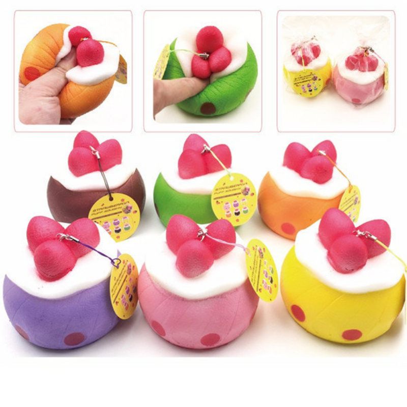 Kawaii Squishy Strawberry Puff Lassan Emelkedő Telefontáska Pántos Függő Kollekció Ajándékjáték