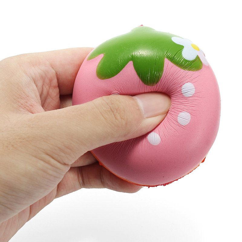 Squishy Fél Eper 7 cm Puha Lassan Kelő Gyümölcs Kollekció Ajándék Dekor Játék