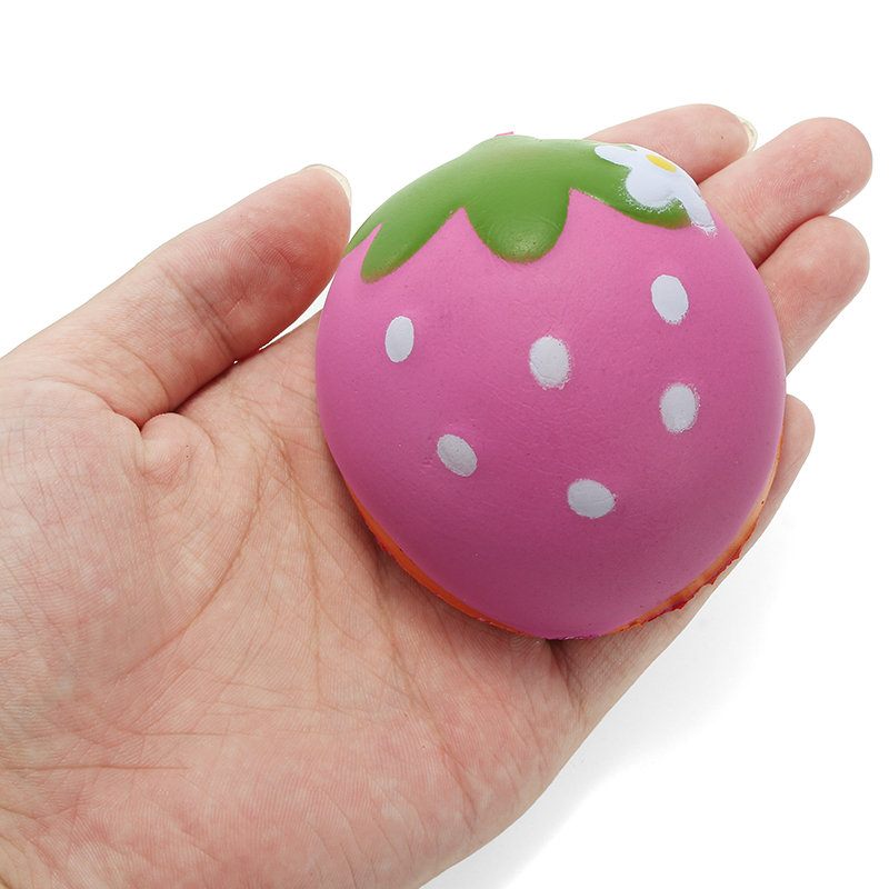 Squishy Fél Eper 7 cm Puha Lassan Kelő Gyümölcs Kollekció Ajándék Dekor Játék