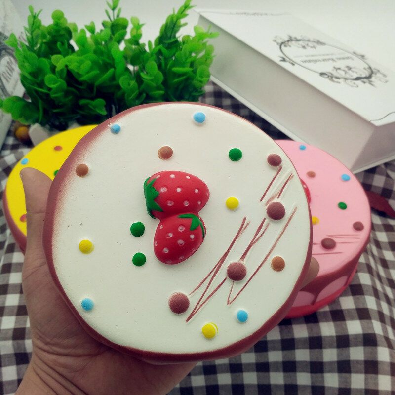 Squishy Jumbo Mousse Sajttorta 14 cm-es Lassan Kelő Torta Kollekció Ajándék Dekor Játék