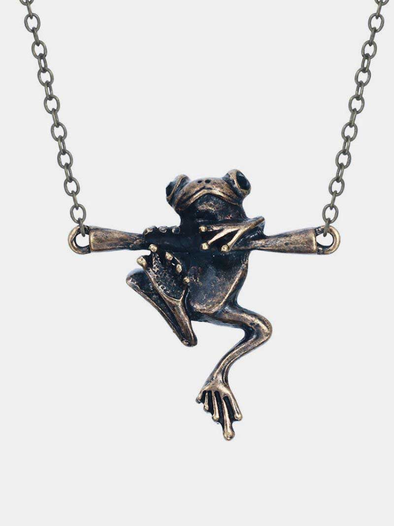 Vintage Frog Pendant Necklace Temperament Hollow Animal